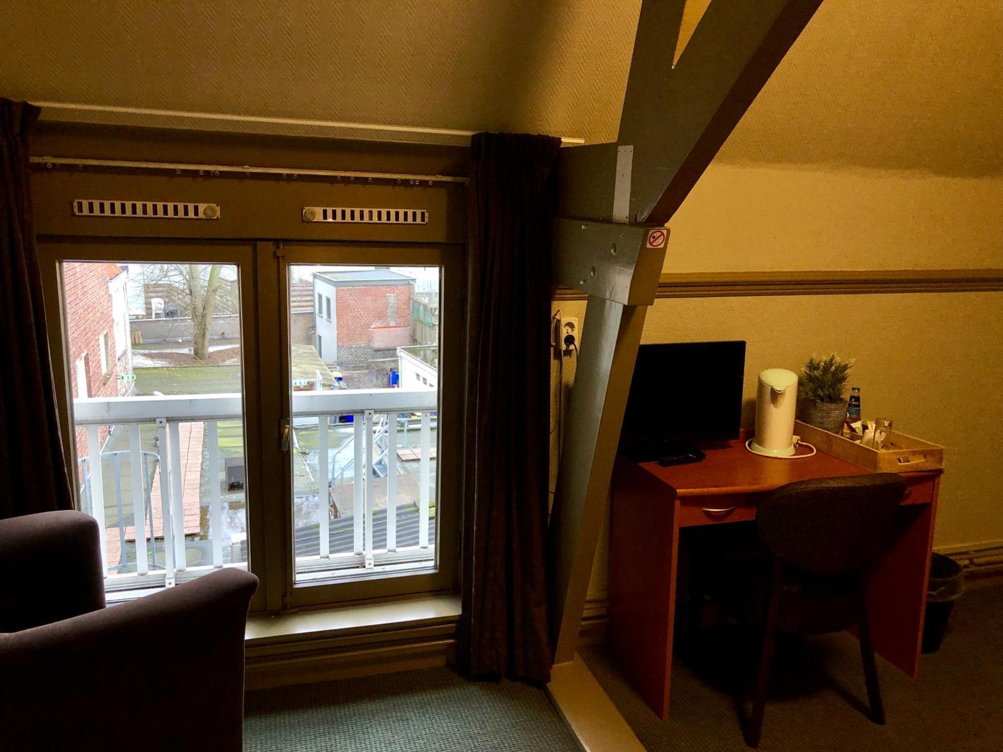 Grand Cafe Hotel De Bourgondier Bergen op Zoom Eksteriør billede